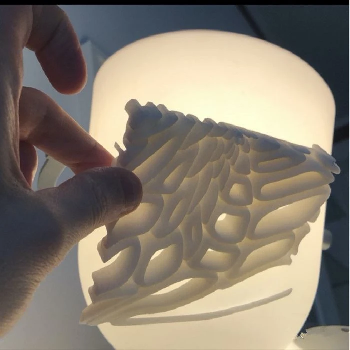 Погледнете по-отблизо тази 3D отпечатана светлина